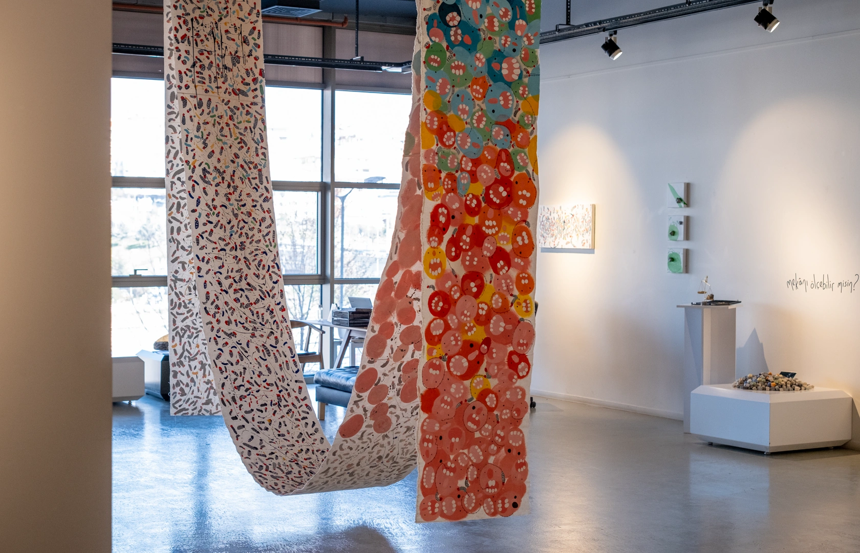 cansu-dinc-exhibitions-welcome-to-my-head-kafamin-icine-hosgeldiniz-10