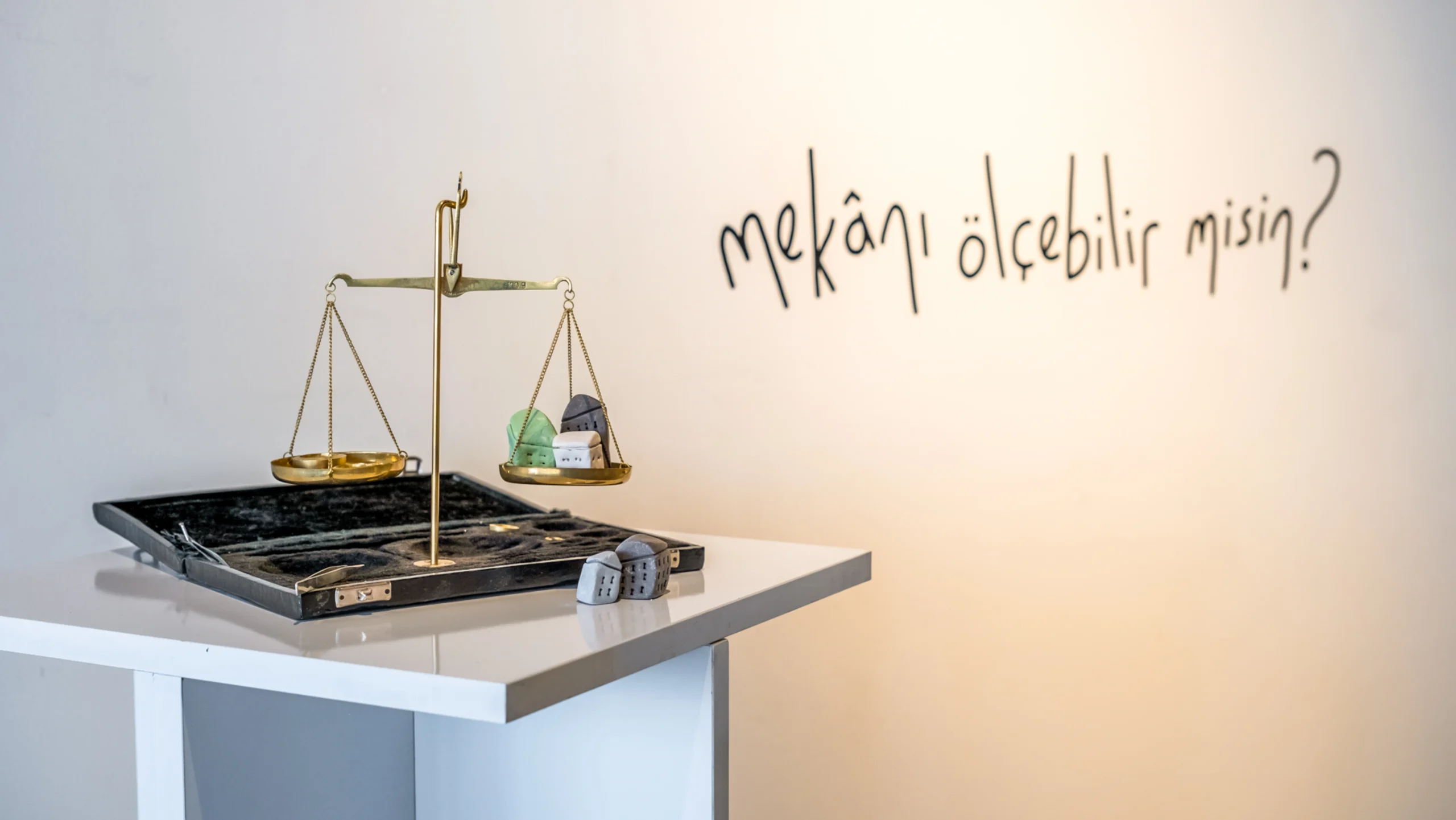 cansu-dinc-exhibitions-welcome-to-my-head-kafamin-icine-hosgeldiniz-6