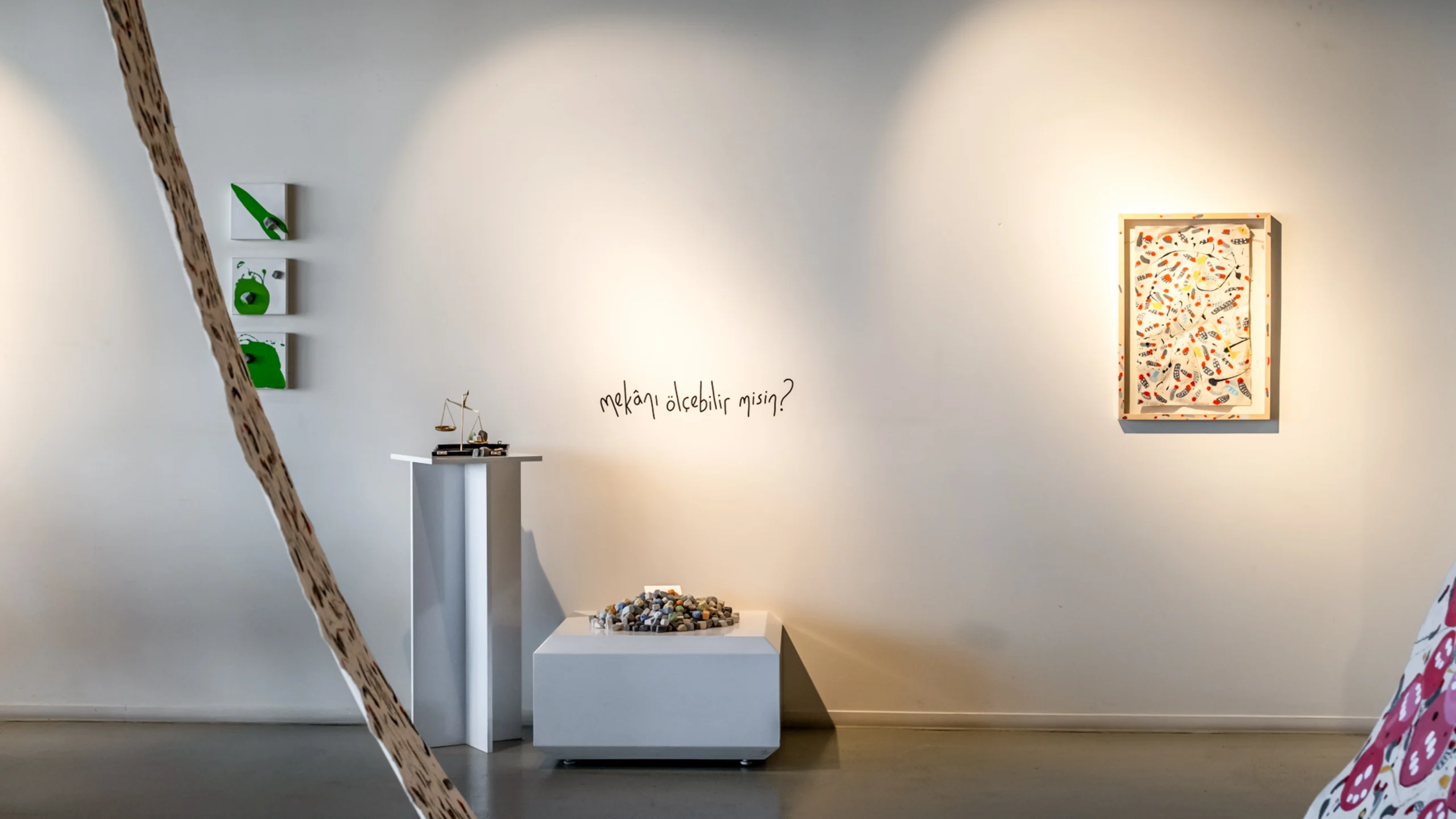cansu-dinc-exhibitions-welcome-to-my-head-kafamin-icine-hosgeldiniz-8