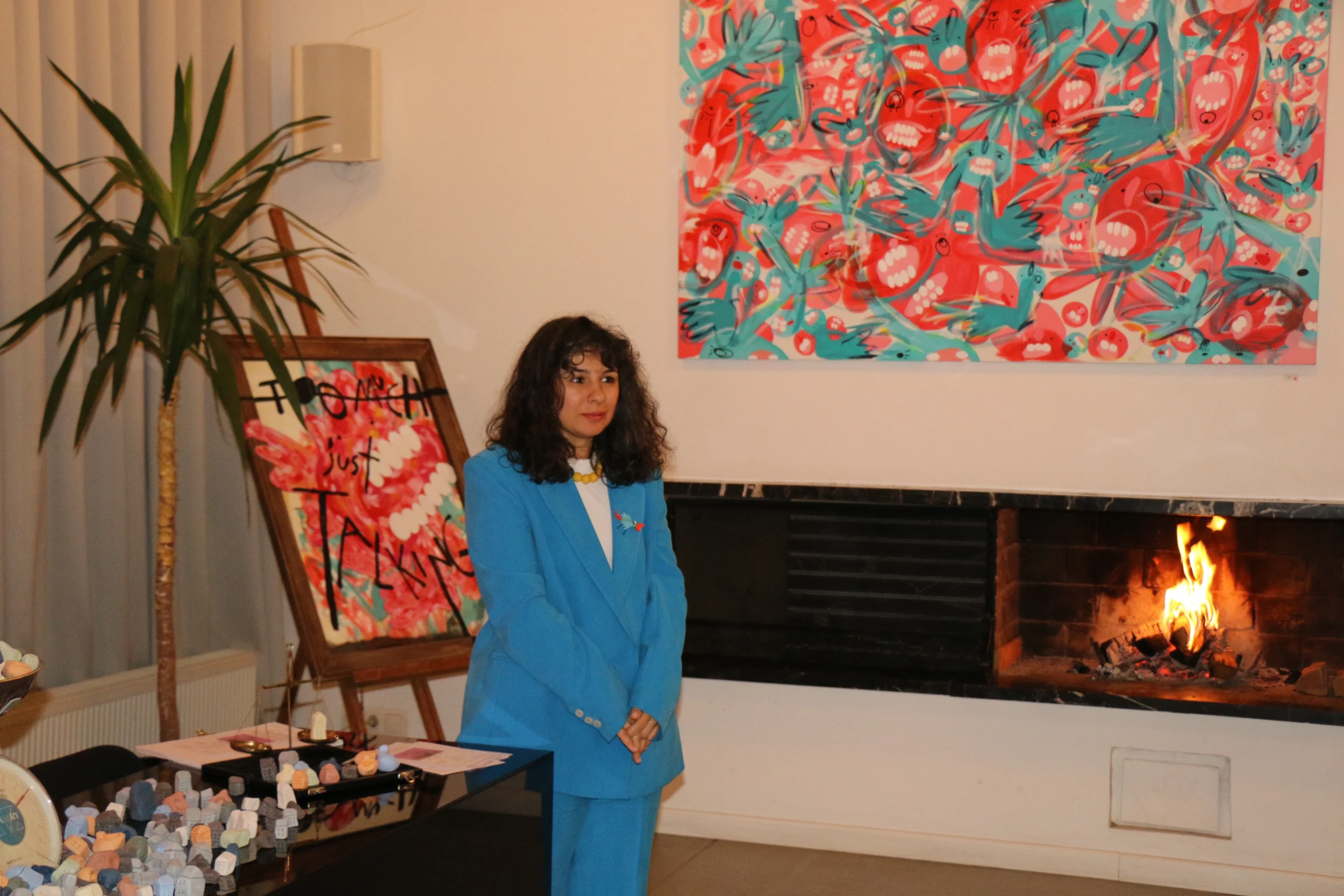 sanatci-cansu-dinc-buzzing-sergisi-ankara-mimarlar-dernegi-1927_4513-2